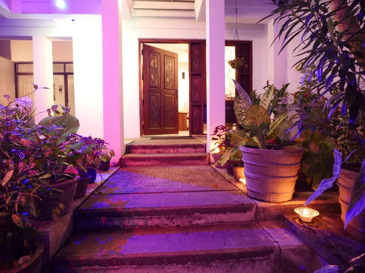 Elegance Oasis, Colombo 3 Hotel Eksteriør billede