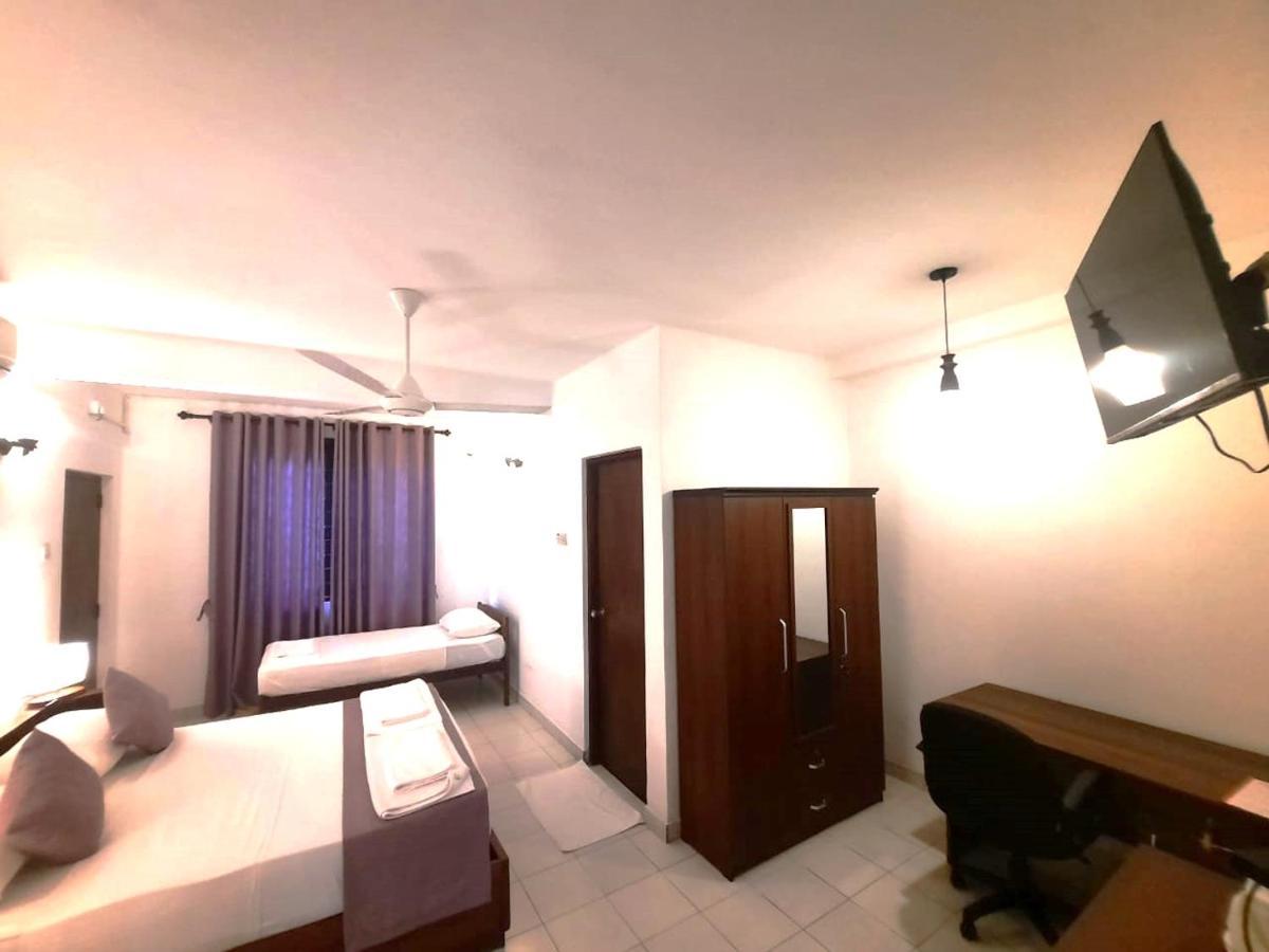 Elegance Oasis, Colombo 3 Hotel Eksteriør billede