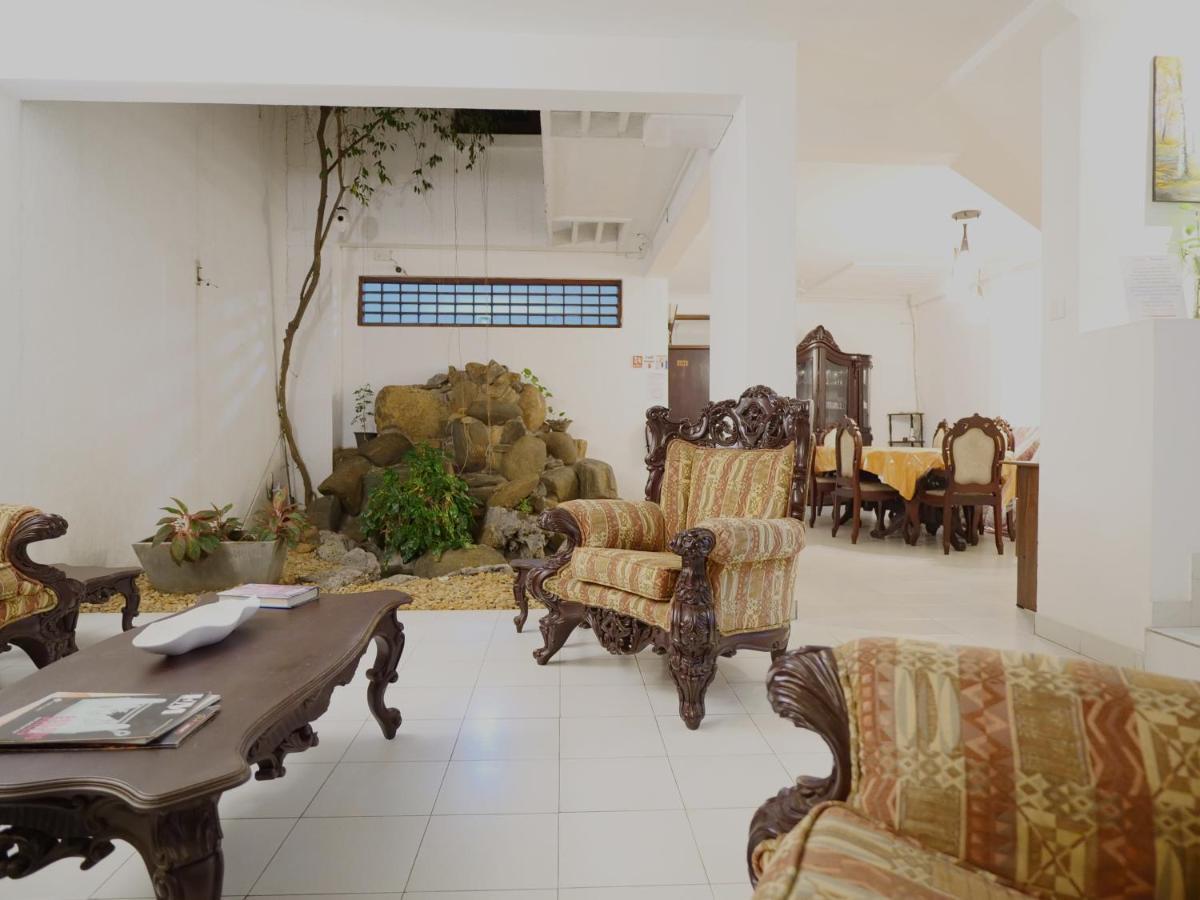 Elegance Oasis, Colombo 3 Hotel Eksteriør billede